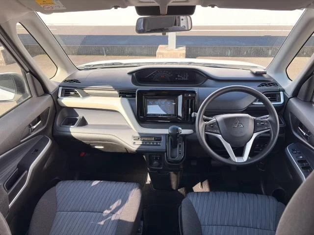 Mitsubishi DELICA D2 — фото 3