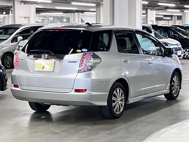 Honda FIT SHUTTLE — фото 3