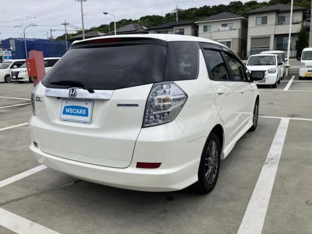 Honda FIT SHUTTLE — фото 3