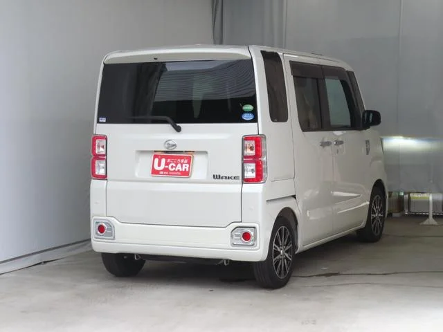 Daihatsu WAKE — фото 4