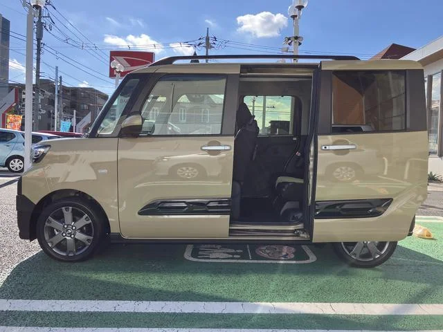 Daihatsu TANTO — фото 4