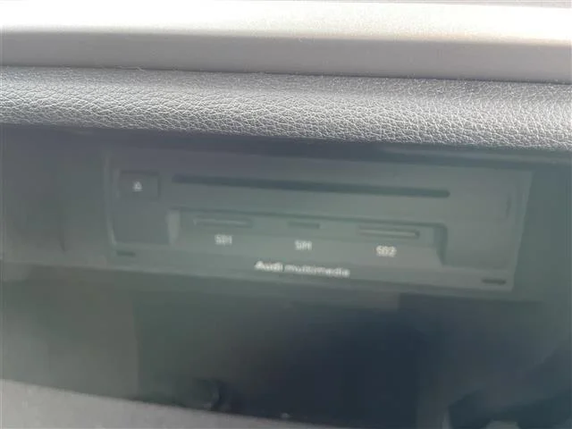 Audi A3 SEDAN — фото 4