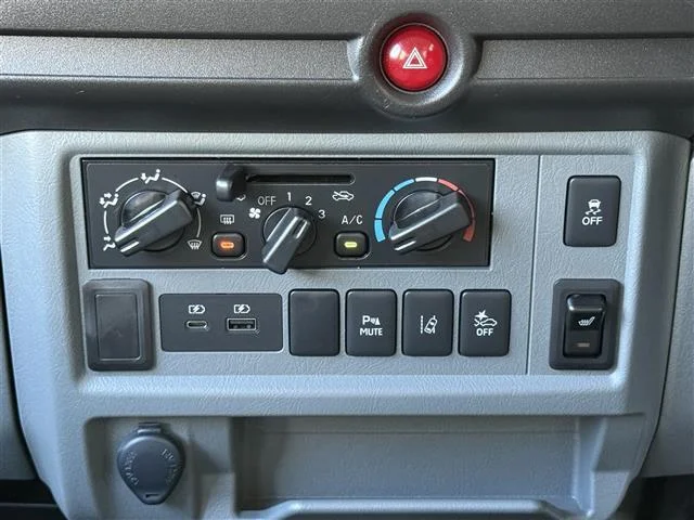 Mitsubishi MINICAB EV — фото 4