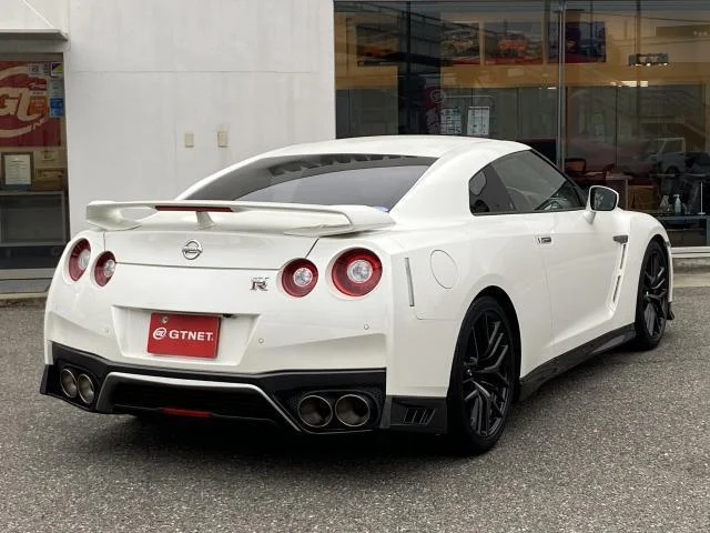 Nissan GT-R — фото 2