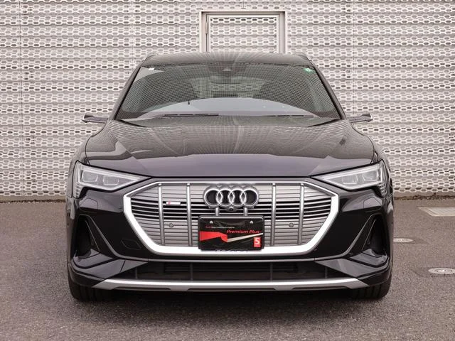 Audi E-TRON — фото 2