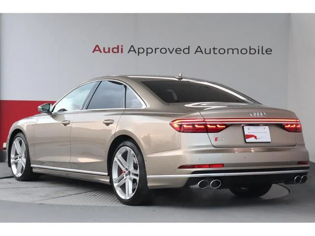 Audi S8 — фото 6