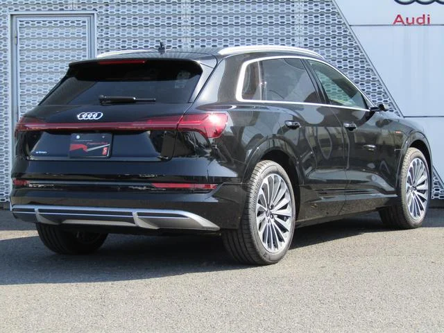 Audi E-TRON — фото 4