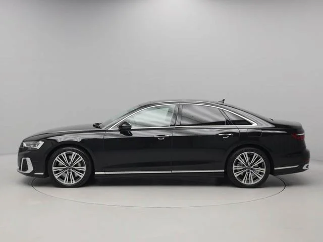 Audi A8 — фото 6
