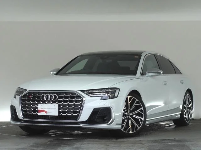 Audi S8 — фото 1