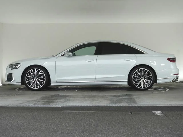 Audi S8 — фото 4