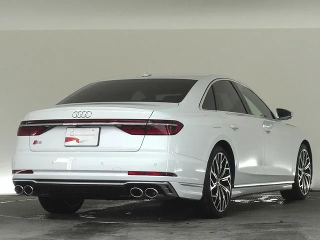 Audi S8 — фото 5