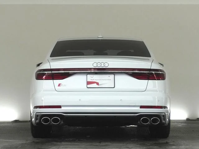 Audi S8 — фото 6