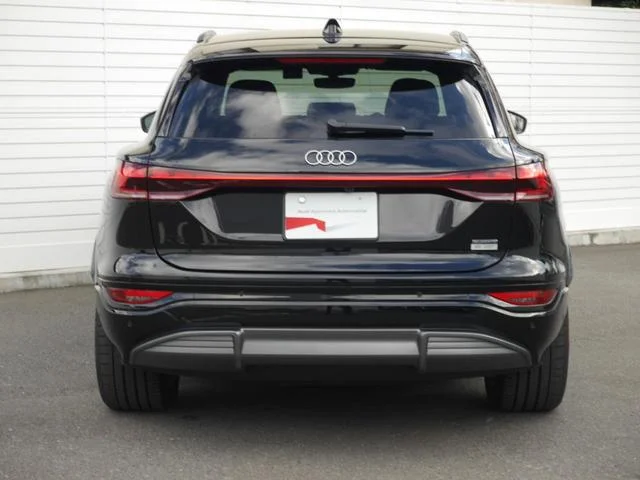 Audi Q6 E-TRON — фото 6