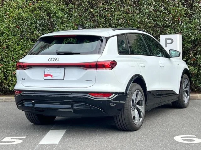 Audi Q6 E-TRON — фото 1