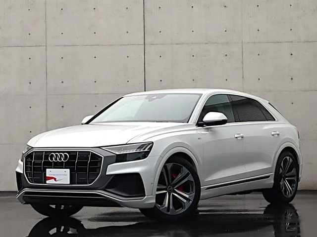 Audi Q8 — фото 1