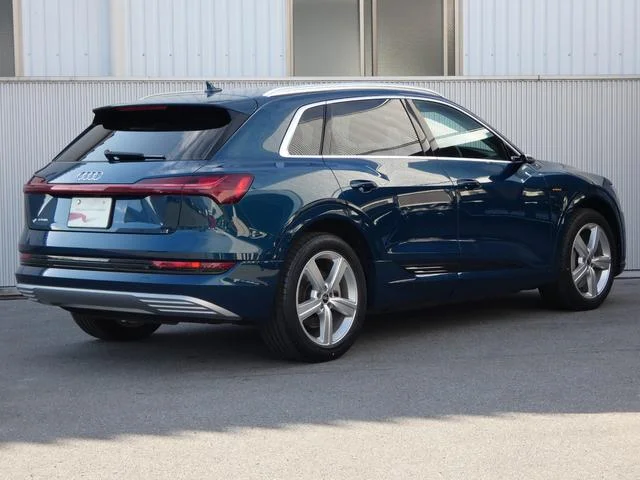 Audi E-TRON — фото 4