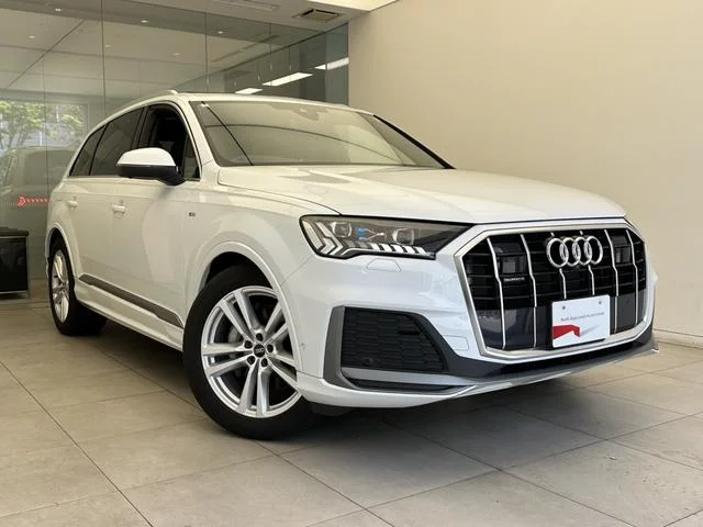 Audi Q7 — фото 6