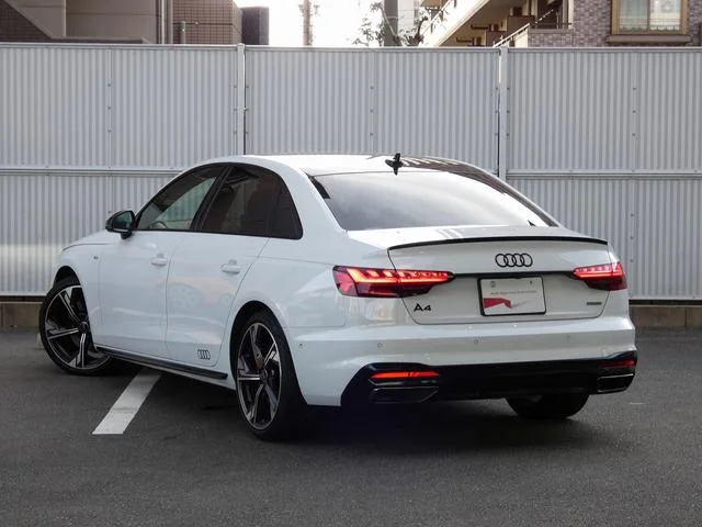 Audi A4 — фото 4