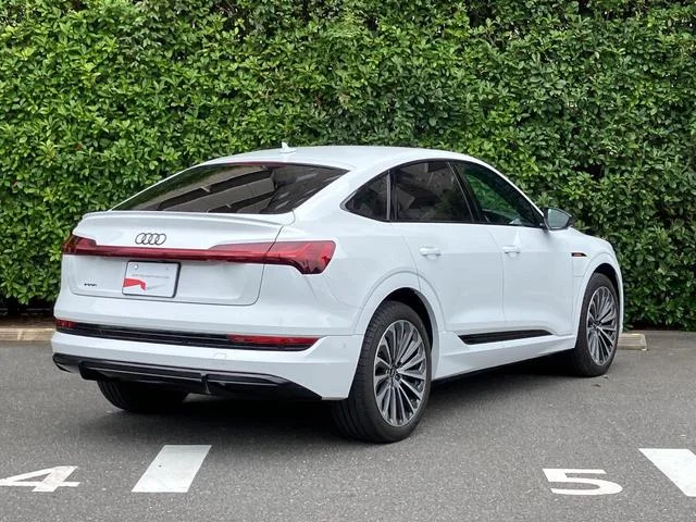 Audi E-TRON SPORTBACK — фото 4