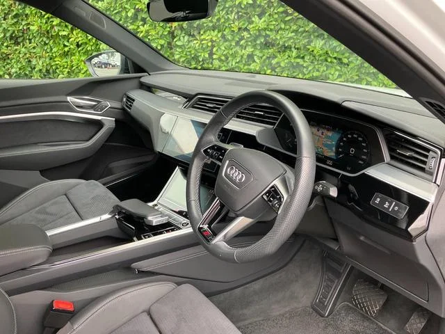 Audi E-TRON SPORTBACK — фото 6