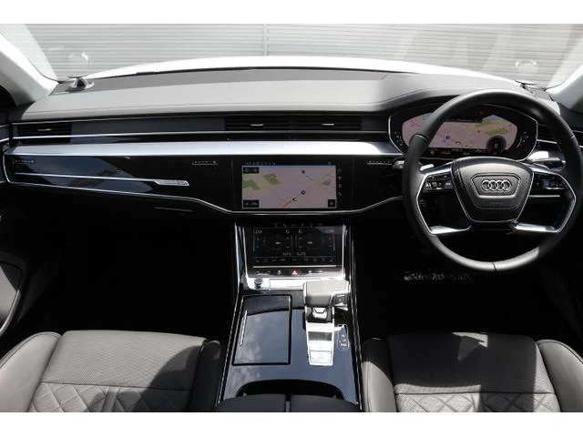 Audi A8 — фото 2