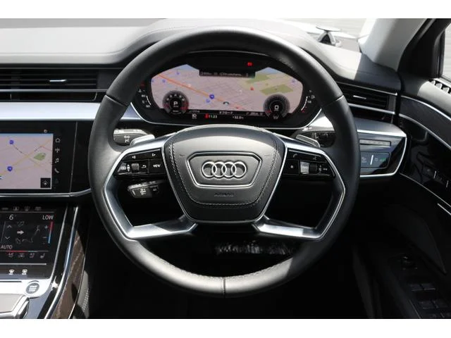 Audi A8 — фото 3