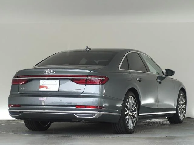 Audi A8 — фото 4
