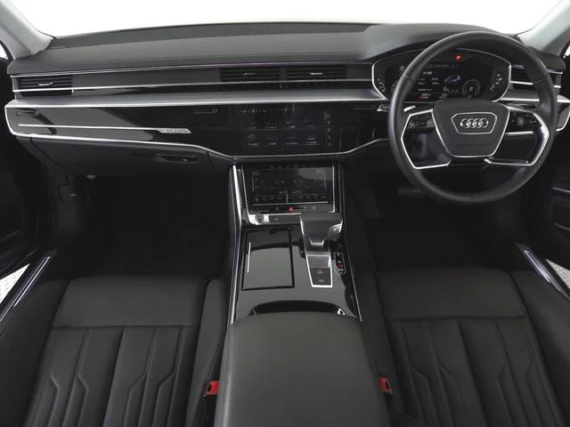 Audi A8 — фото 6