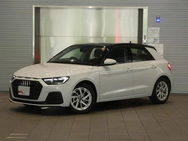 Audi A1 SPORTBACK — фото 1