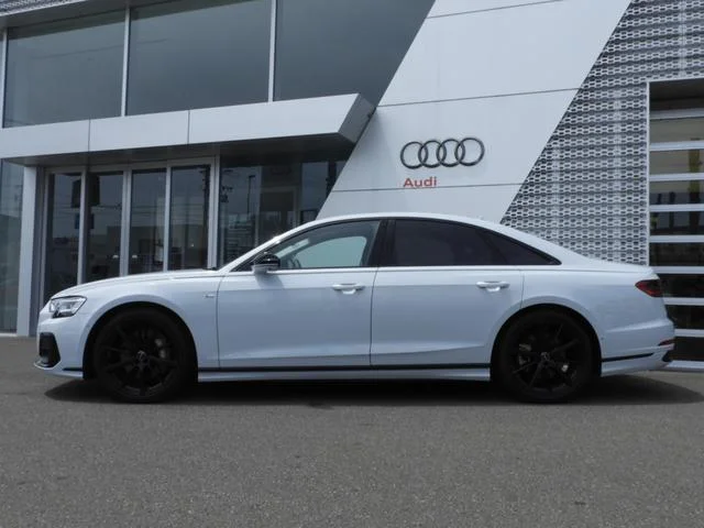 Audi A8 — фото 3