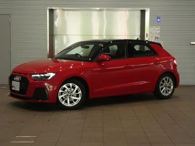 Audi A1 SPORTBACK — фото 1