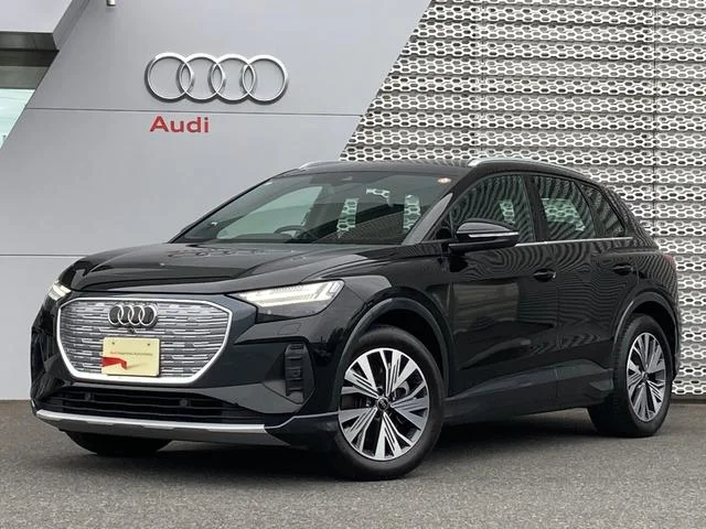 Audi Q4 E-TRON — фото 1