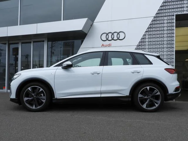 Audi Q4 E-TRON — фото 3