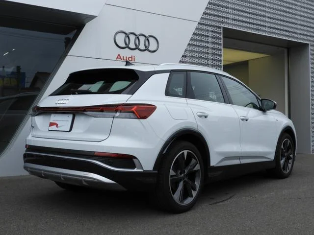 Audi Q4 E-TRON — фото 4