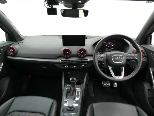 Audi SQ2 — фото 6