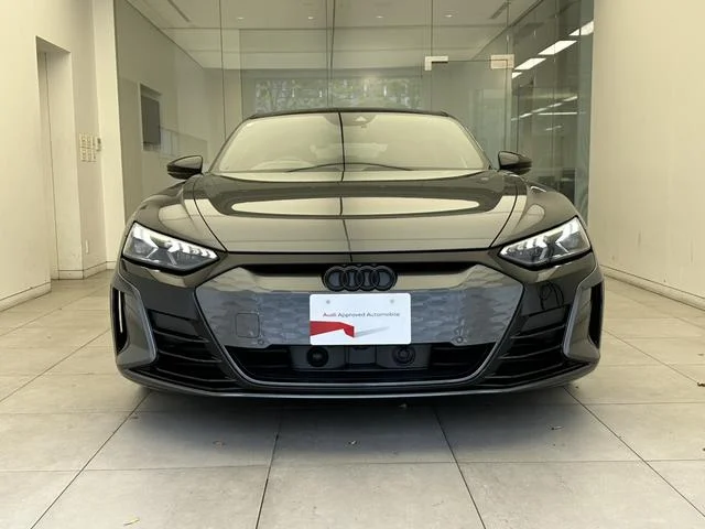 Audi RS E-TRON GT — фото 5