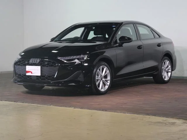 Audi A3 SEDAN — фото 1