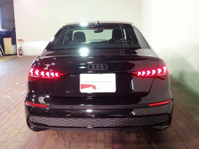 Audi A3 SEDAN — фото 5