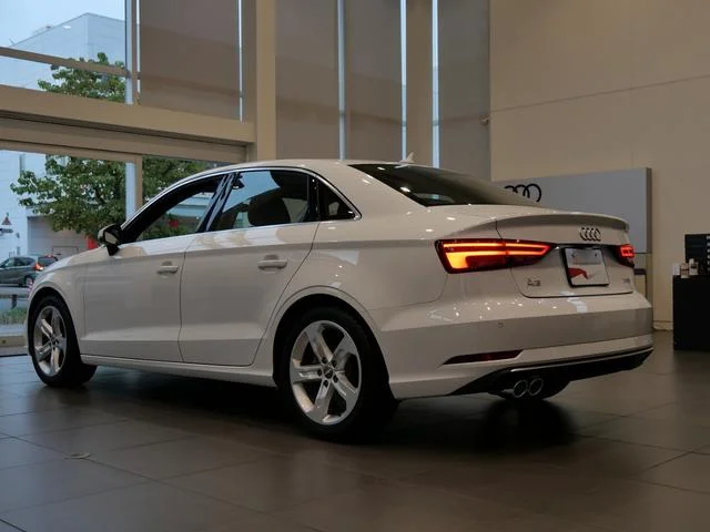 Audi A3 SEDAN — фото 5