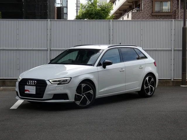 Audi A3 — фото 1