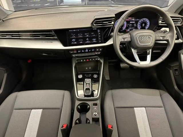 Audi A3 SEDAN — фото 3
