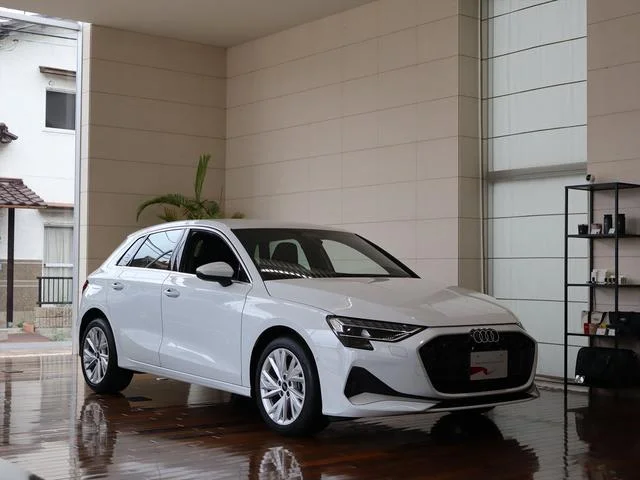 Audi A3 — фото 1