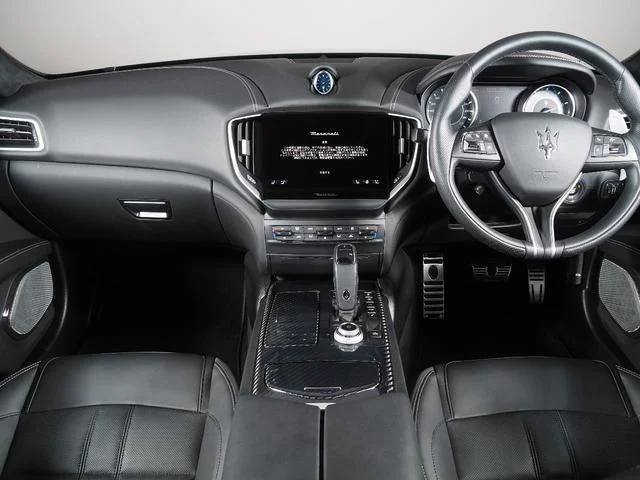 Maserati GHIBLI — фото 4