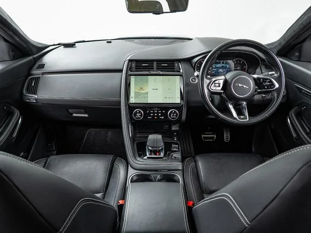 Jaguar E-PACE — фото 2