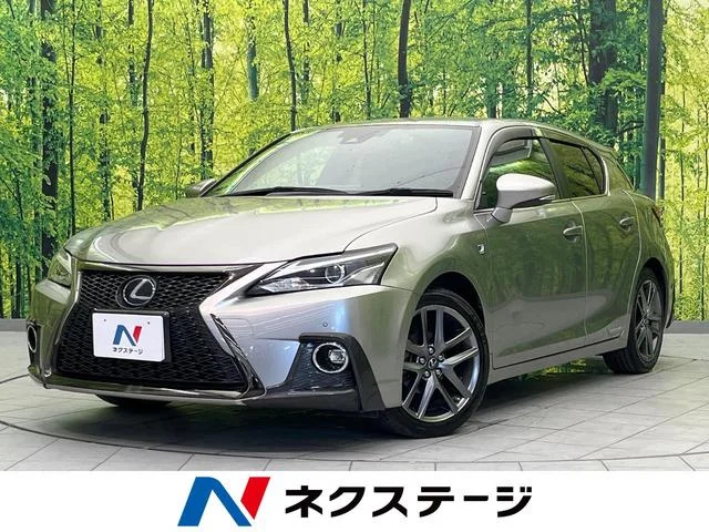 Lexus CT — фото 1