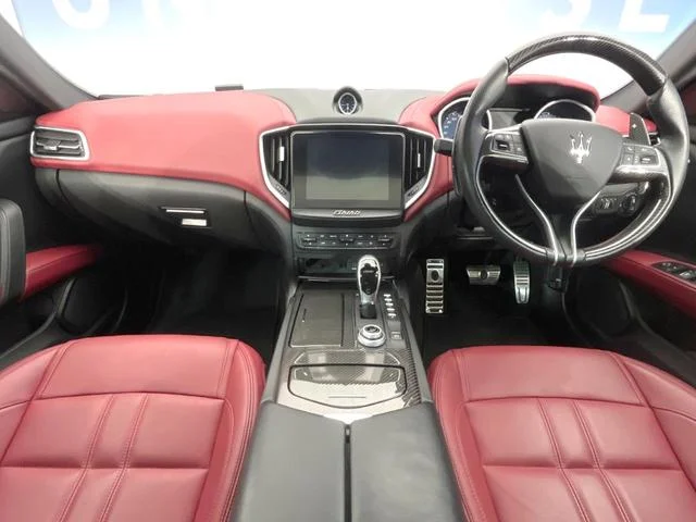 Maserati GHIBLI — фото 2