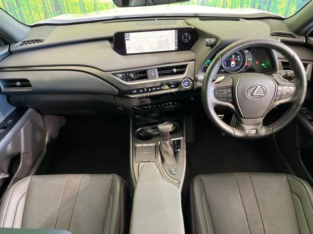Lexus UX — фото 2