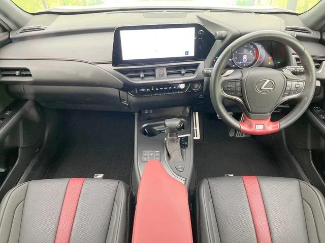 Lexus UX — фото 2