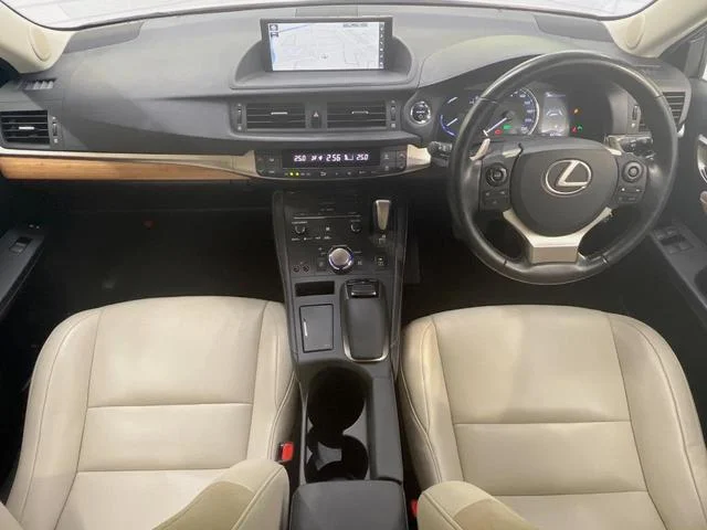 Lexus CT — фото 2