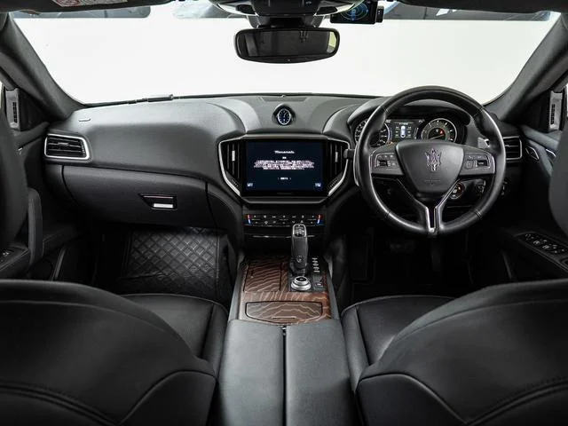 Maserati GHIBLI — фото 4